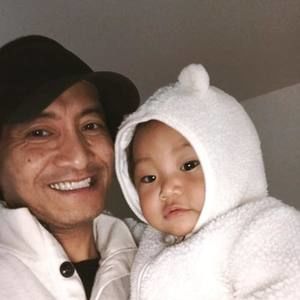 Meet your Posher, Dennis